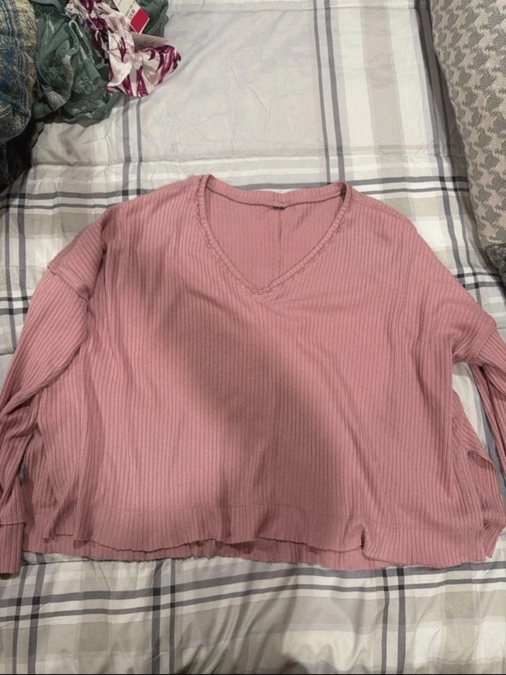 Women’s Ribbed V-Neck Long Sleeve Top - Dusty Rose